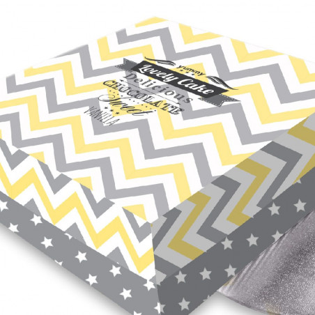 Boîte et support pour gâteau maison