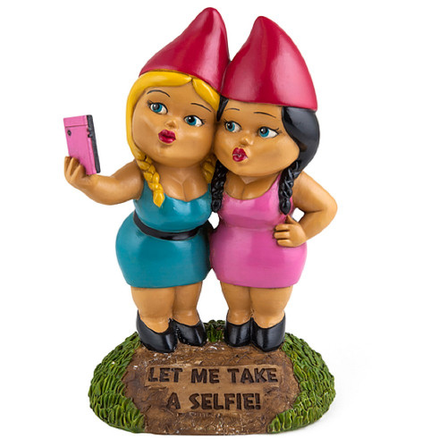 Nain de jardin soeurs selfie