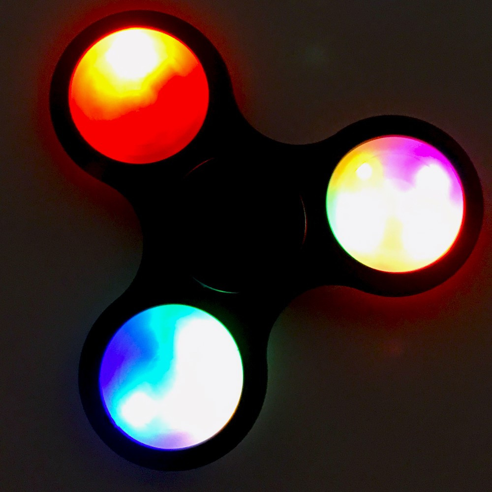 Gadget relaxation : Hand spinner lumineux, gadget anti-stress Led - 6,32 €