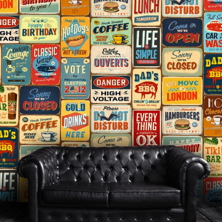 Mur de stickers effet plaque métal vintage