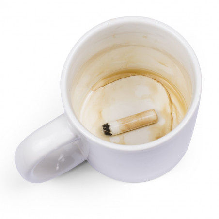 Mug immonde mégots de cigarette