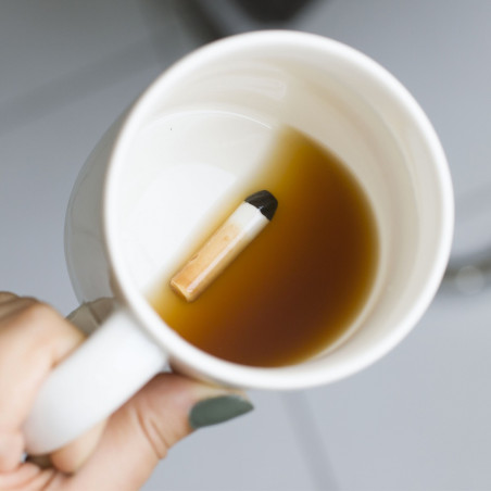 Mug immonde mégots de cigarette