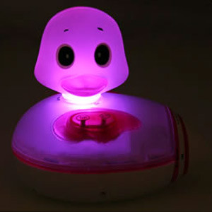 Canard radio lumineux pour le bain