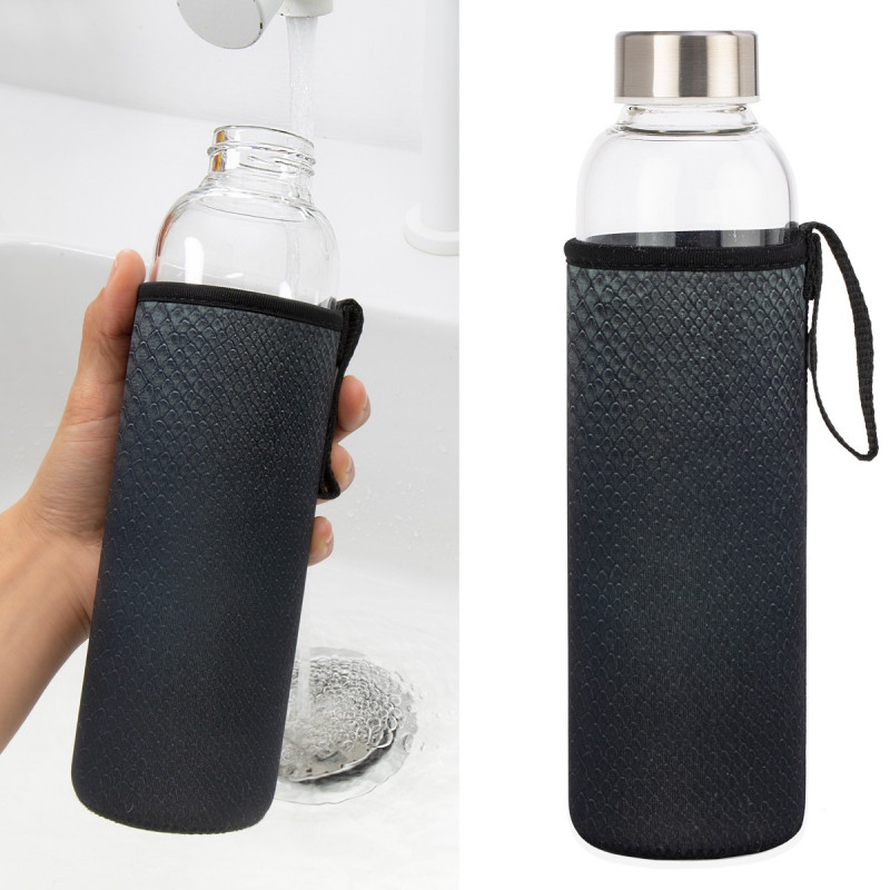 Bouteille en verre avec housse serpent