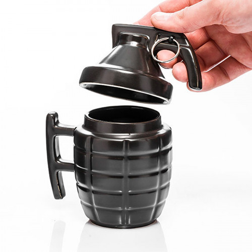 Mug grenade et son couvercle à goupille