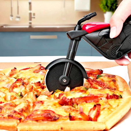 Roulette à Pizza Moto Chopper - L'outil de coupe qui a du style - MyCrazyStuff.com