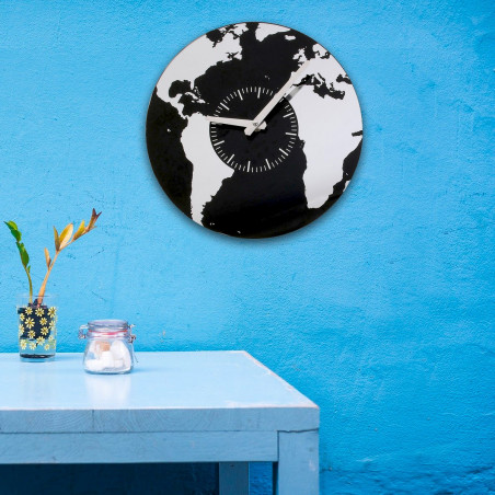 Horloge design mappemonde