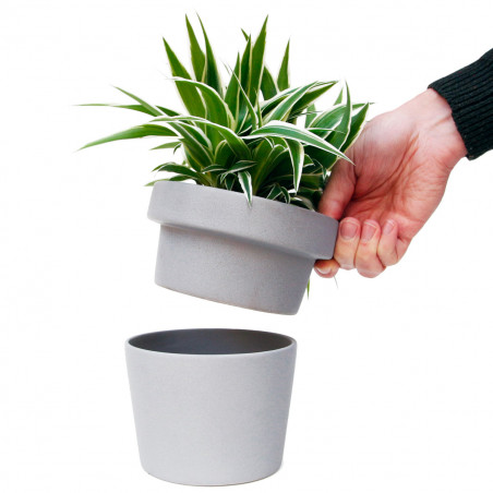 Pot de fleur cachette