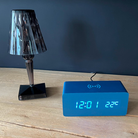 Réveil bloc bleu avec chargeur induction
