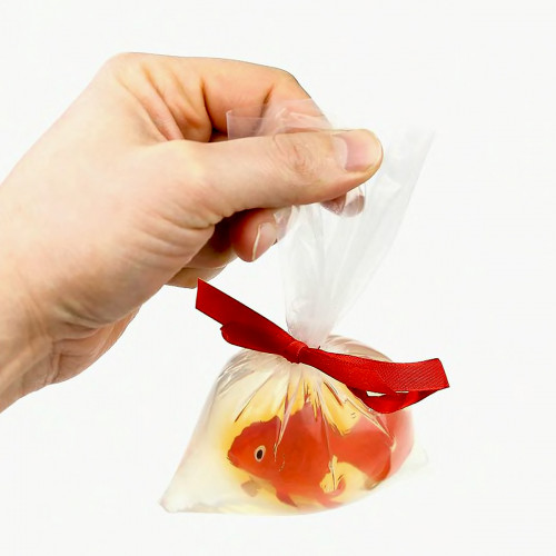 Savon insolite poisson rouge en sac