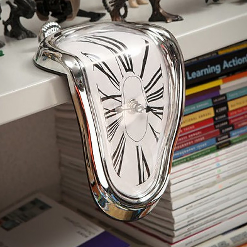Horloge montre molle façon Dali CHIFFRES ROMAINS