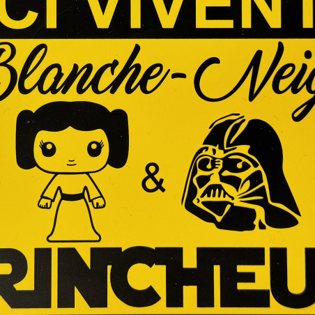 plaque décorative "Ici vivent Blanche-Neige & Grincheux" - Mycrazystuff