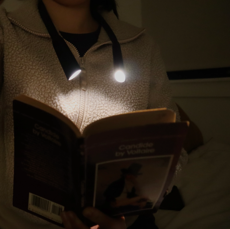 lampe de lecture mains libres flexible kikkerland mycrazystuff.com