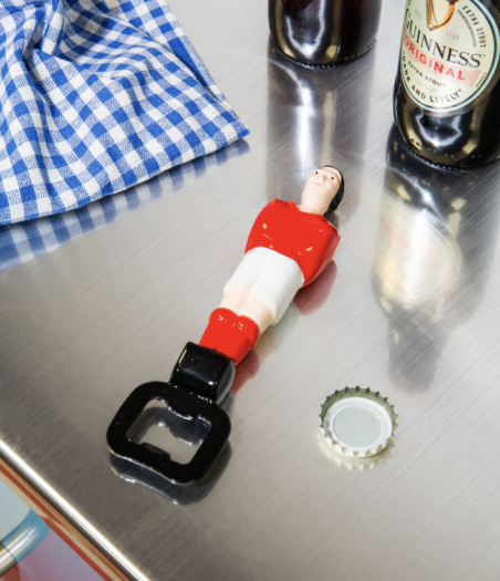 décapsuleur babyfoot rouge doiy design mycazystuff.com