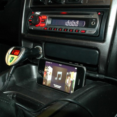 Soundracer moteur V8, transmetteur FM phénoménal