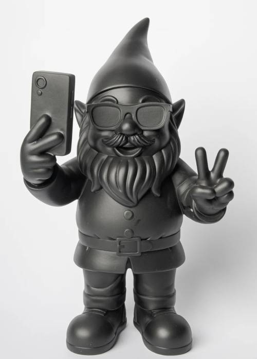 Gnome Selfie Noir 29 cm – Nani’s mycrazystuff.com