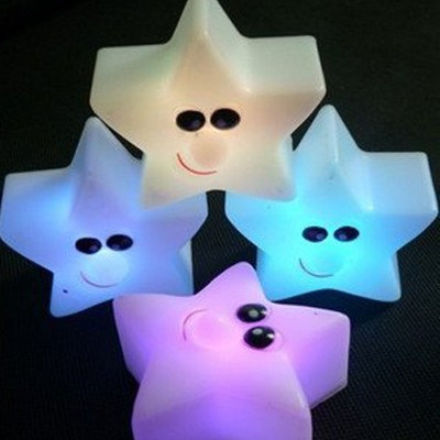 Petite étoile veilleuse couleurs changeantes LED