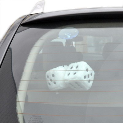 Paire de dés peluche brodés à ventouse