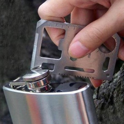 Carte bancaire outils multi-fonctions