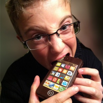 iPhone en chocolat noir