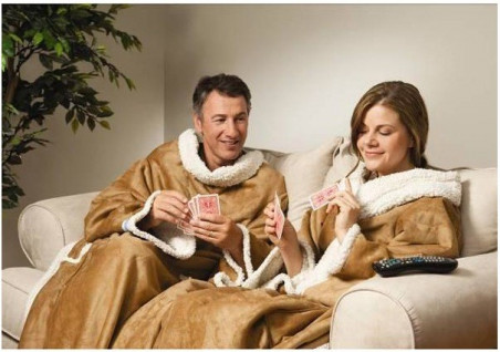 Snug Rug Sherpa, l'exquise couverture à manches !