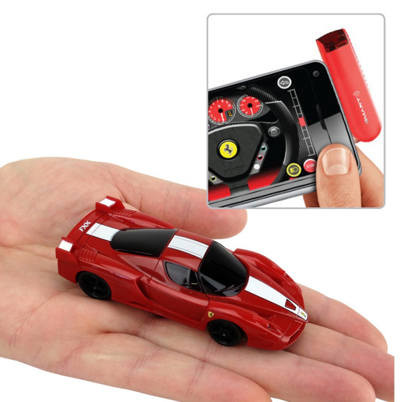 Smart link Ferrari FXX radiocommandée via Smartphone