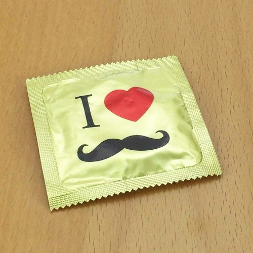 Préservatif humoristique I love Moustache