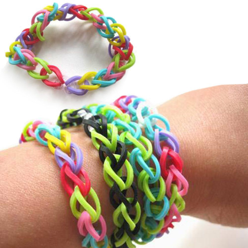 Bracelets d'élastiques multicolores loom bands