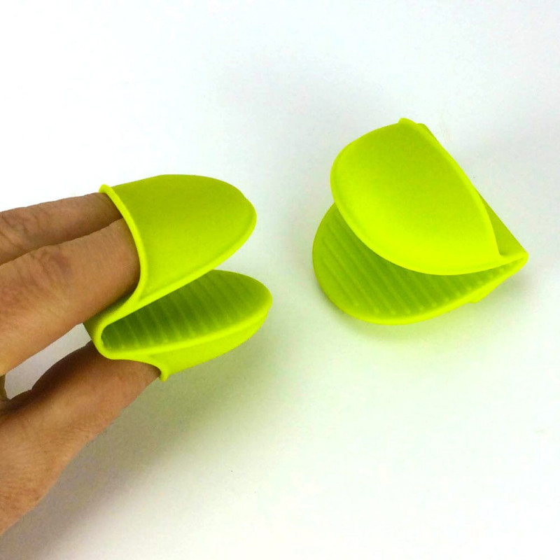 2 mini maniques en silicone