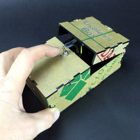 Useless, la boîte inutile